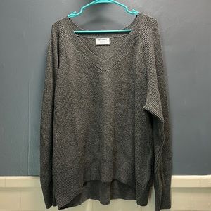 Old Navy Gray sweater